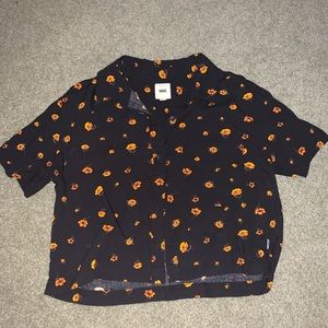 ⭐️VANS cropped button-up⭐️
